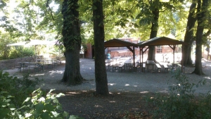 Biergarten Oblingers Lug ins Land